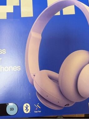 Wireless Over-Ear Headphones in Light Lavender